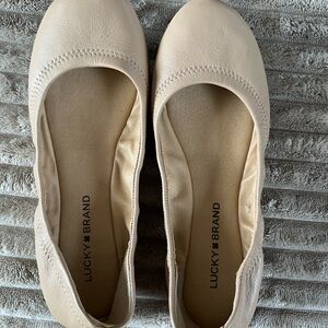 Lucky Brand Women's Beige Ballet Loafers
